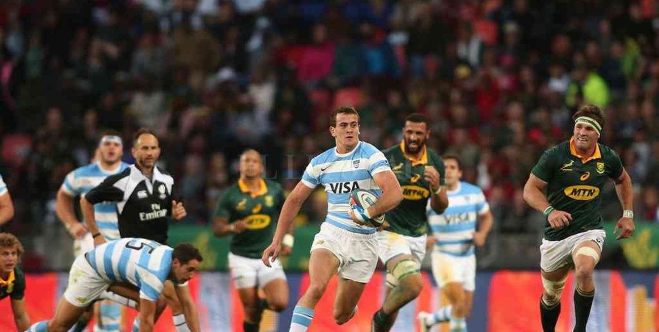 ELLITORAL_331902 |  Archivo Emiliano Boffelli encabeza un ataque de Los Pumas, en un partido ante los Boks, disputado en Port Elizabeth, en el marco del Rugby Championship. Este año, no volverán a medirse.