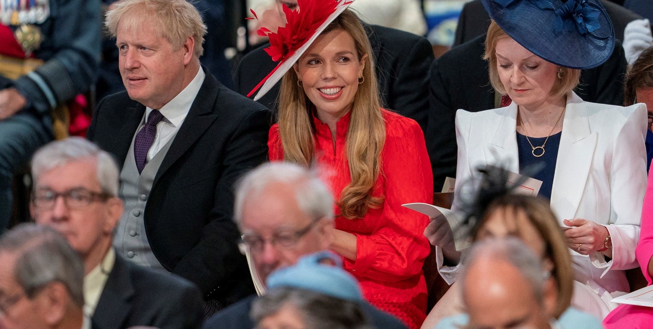 Britain's Prime Minister Boris Johnson, his wife, Carrie Johnson, and Foreign Secretary Liz Truss attend the National Service of Thanksgiving held at St Paul's Cathedral, during Britain's Queen Elizabeth's Platinum Jubilee celebrations, in London, Britain, June 3, 2022. Arthur Edwards/Pool via REUTERS