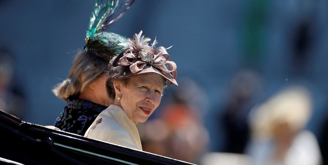 Horse Racing - Royal Ascot - Ascot Racecourse, Ascot, Britain - June 14, 2022
Britain's Princess Anne is seen during the Royal procession REUTERS/John Sibley