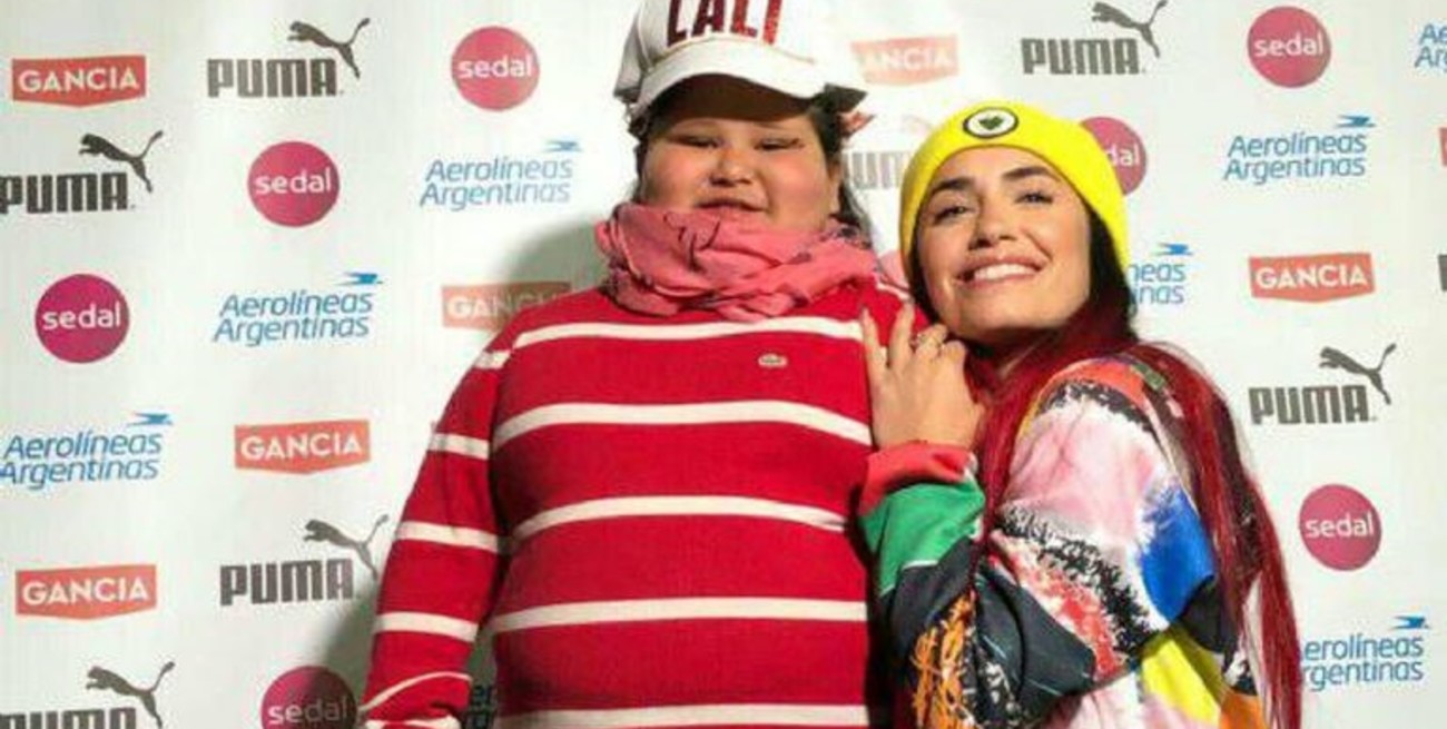 Emotivo encuentro entre Agustina y Lali Esposito en Mendoza.