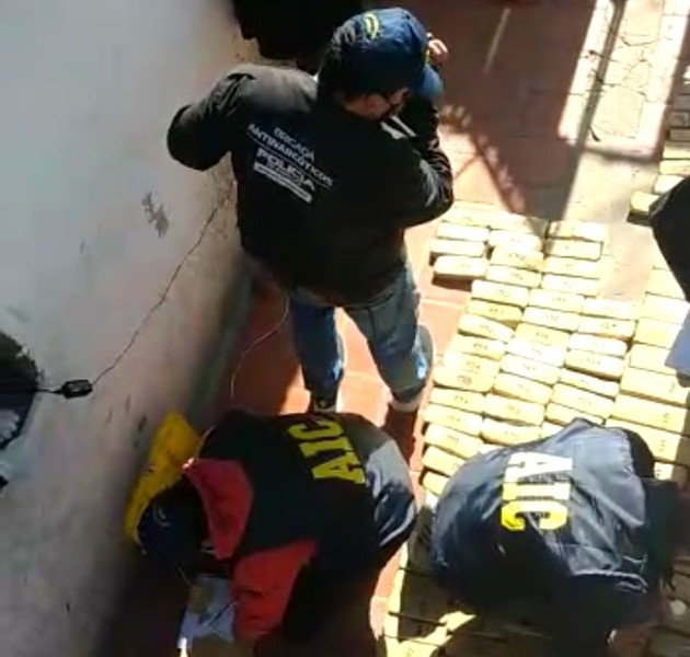 El 2 de junio de 2020 Pérez trató de eludir a la policía, que buscaba a la menor Agustina "Caty" González. Archivo El Litoral