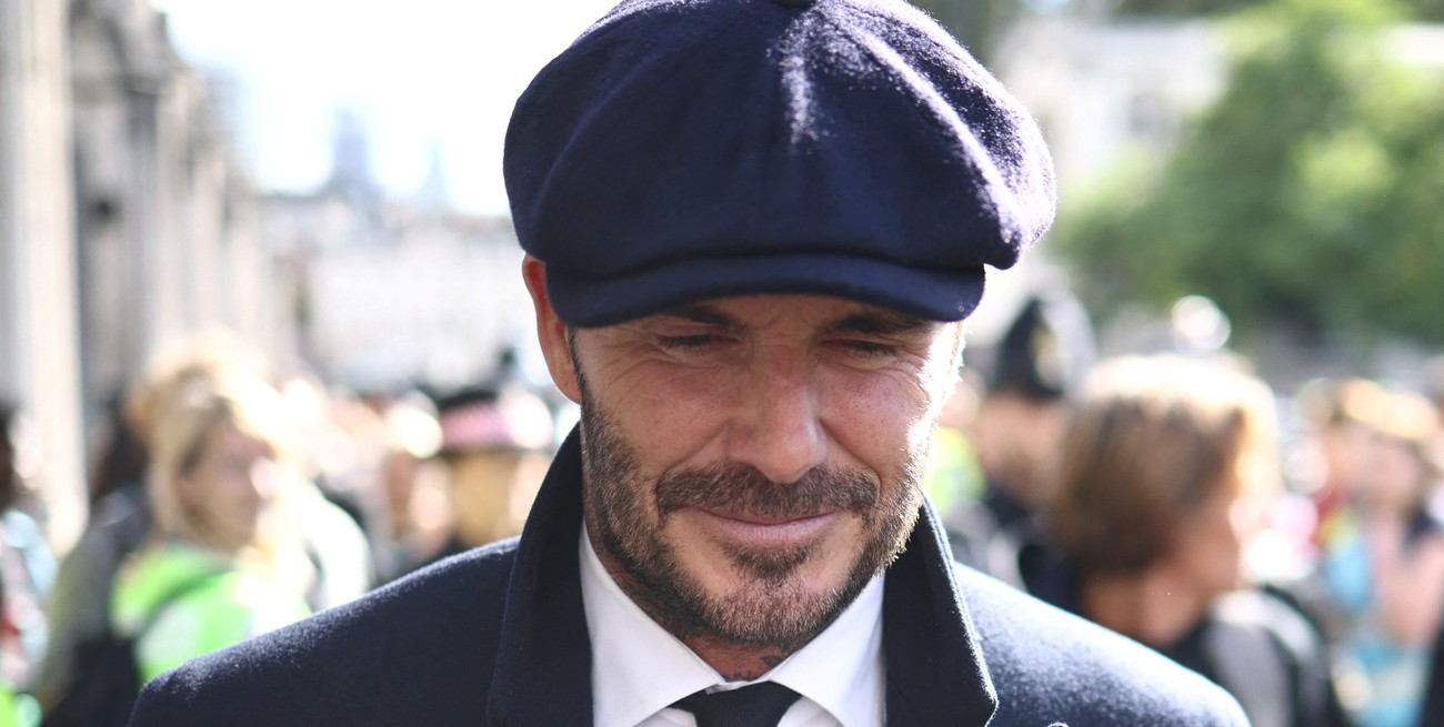 El exjugador de fútbol David Beckham se va después de presentar sus respetos a la reina Isabel de Gran Bretaña que yacía en el estado, después de su muerte, en Londres, Gran Bretaña, el 16 de septiembre de 2022. Foto: Reuters