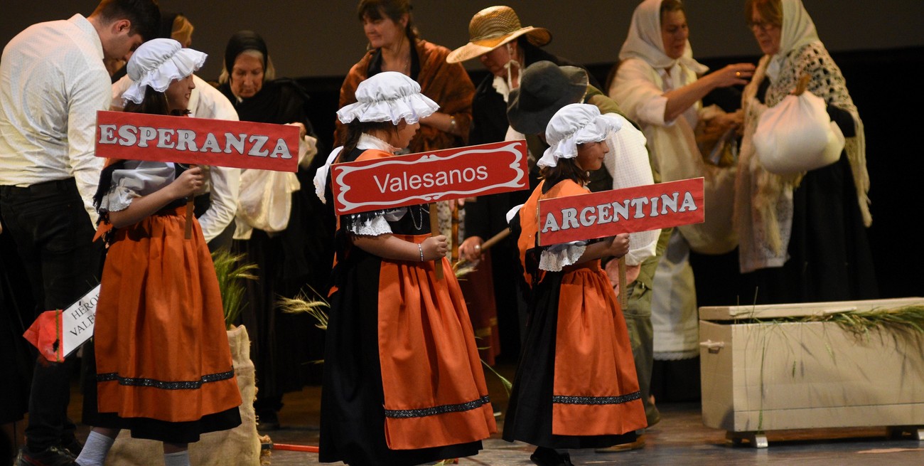 Encuentro cultural de la colectividad Suiza en Santa Fe. El evento fue organizado por La Federación de Asociaciones Suizas de la República Argentina y Entidades Valesanas Argentinas. Dentro de las actividades tuvo su epicentro en el Centro Cultural provincial.