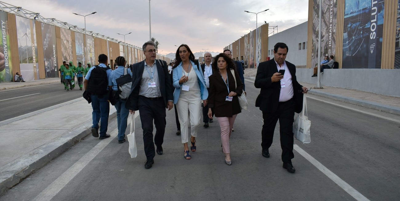 Junto a la ministra, también representaron a Santa Fe los intendentes de Rafaela, Luis Castellano; Reconquista, Enrique Vallejos, y Vera, Paula Mitre, y el subsecretario de Cambio Climático, Marcelo Gallini.