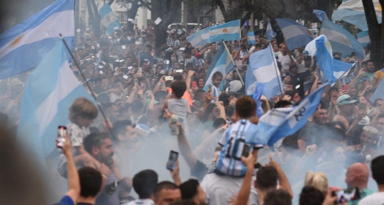 Festejos en Santa Fe Capital. / Manuel Fabatía