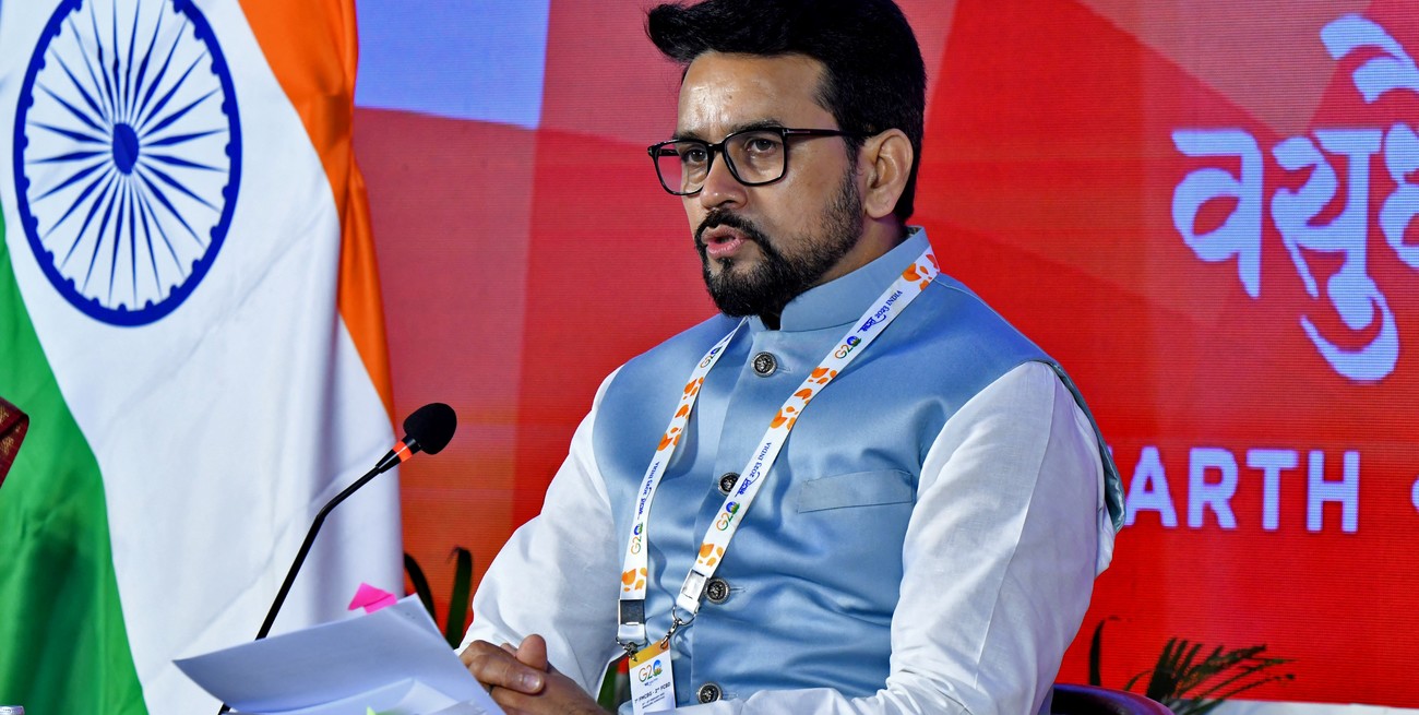 El ministro de Información de India, Anurag Thakur, dio la bienvenida a los delegados. Crédito: Samuel Rajkumar / Reuters