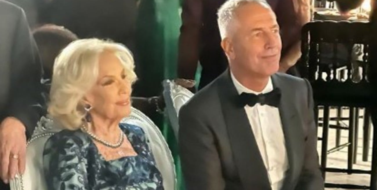 En primerísima fila, Mirtha y Marley.
