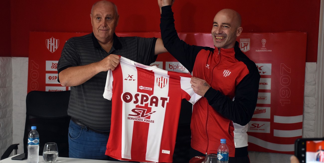 Nuevo DT para Unión. Sebastián Méndez, flamante entrenador tatengue, habló en conferencia de prensa y dijo que "al presidente Spahn le pedí que asumamos cuanto antes". También expresó que "acá hay un problema mental y tiene que ver con los malos resultados" y admitió que "me gustan estos desafíos porque estoy acostumbrado a trabajar bajo presión".