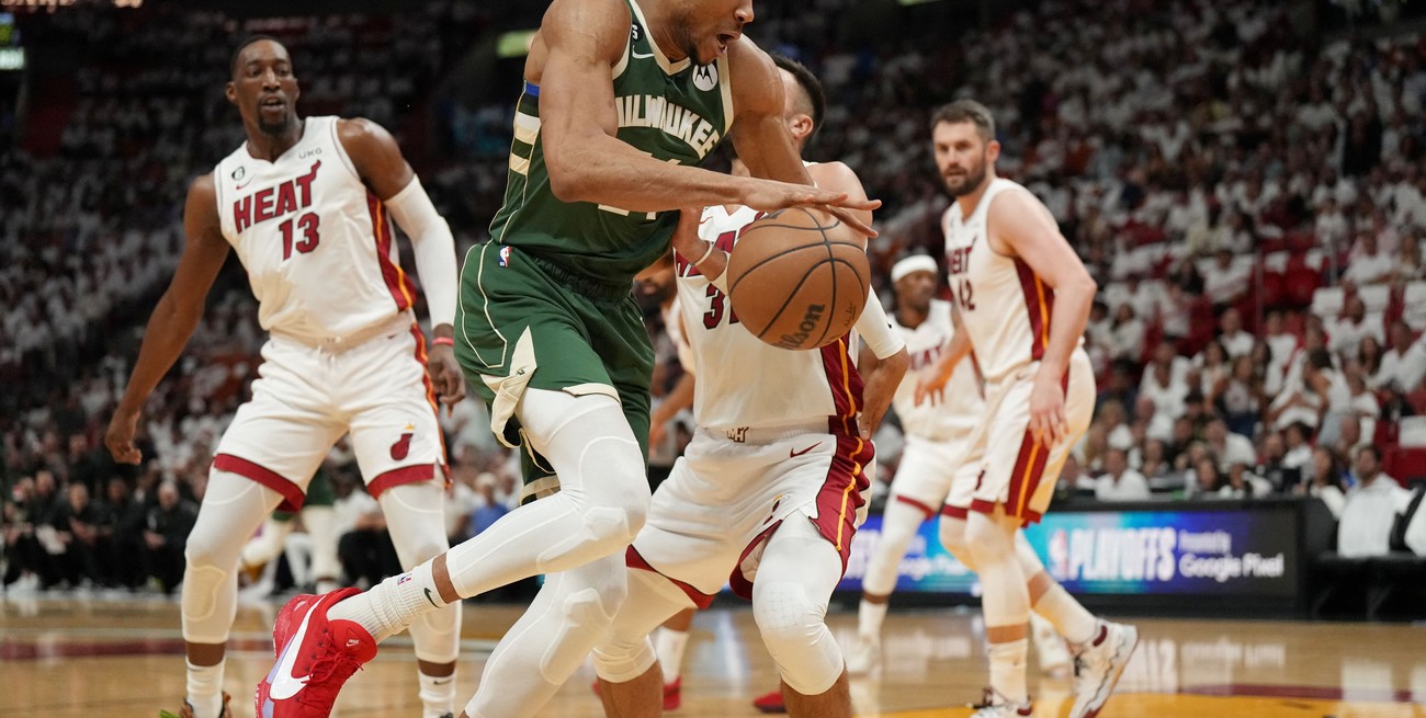 Se complica la post temporada para Giannis Antetokounmpo. Crédito: Jim Rassol-USA TODAY Sports