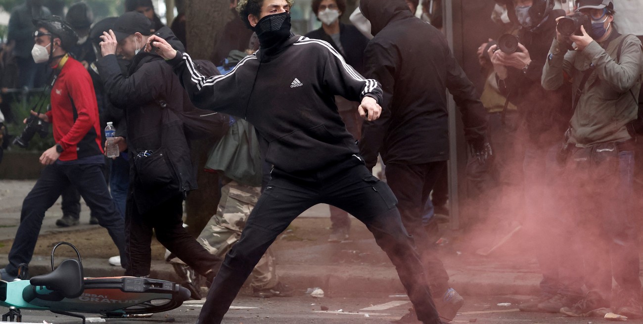 Este lunes se intensificaron las protestas. Crédito: Benoit Tessier / Reuters