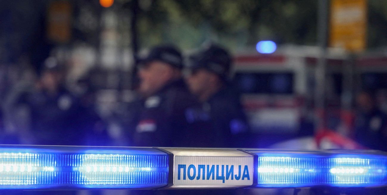 Importante operativo tras el tiroteo. Crédito: Djordje Kojadinovic / Reuters