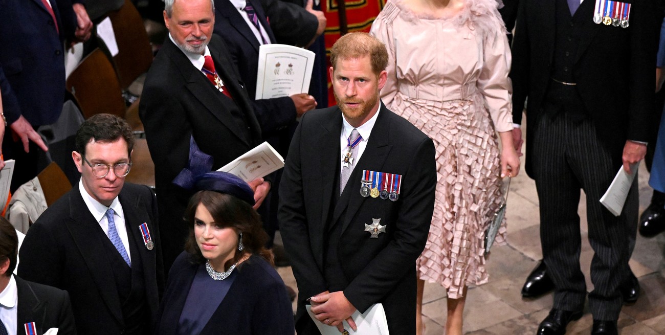 Harry asistió a la ceremonia pero no tuvo lugar junto a la familia real.