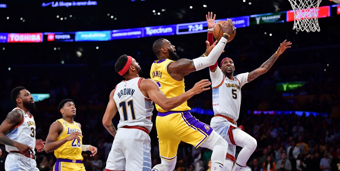 LeBron anotó 40 puntos en el que pudo haber sido su último partido. Crédito: Gary A. Vasquez-USA TODAY Sports