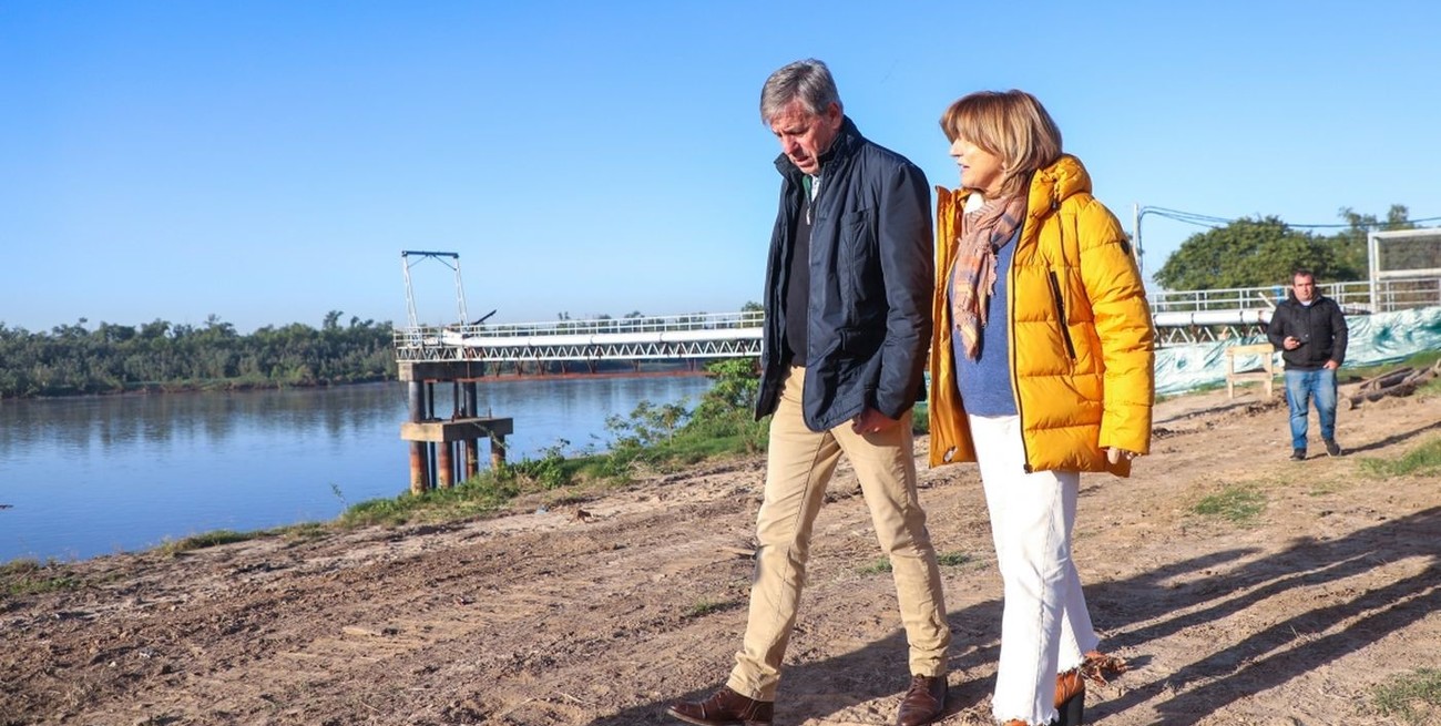 Jatón y Frana, durante la recorrida por una de las defensas.