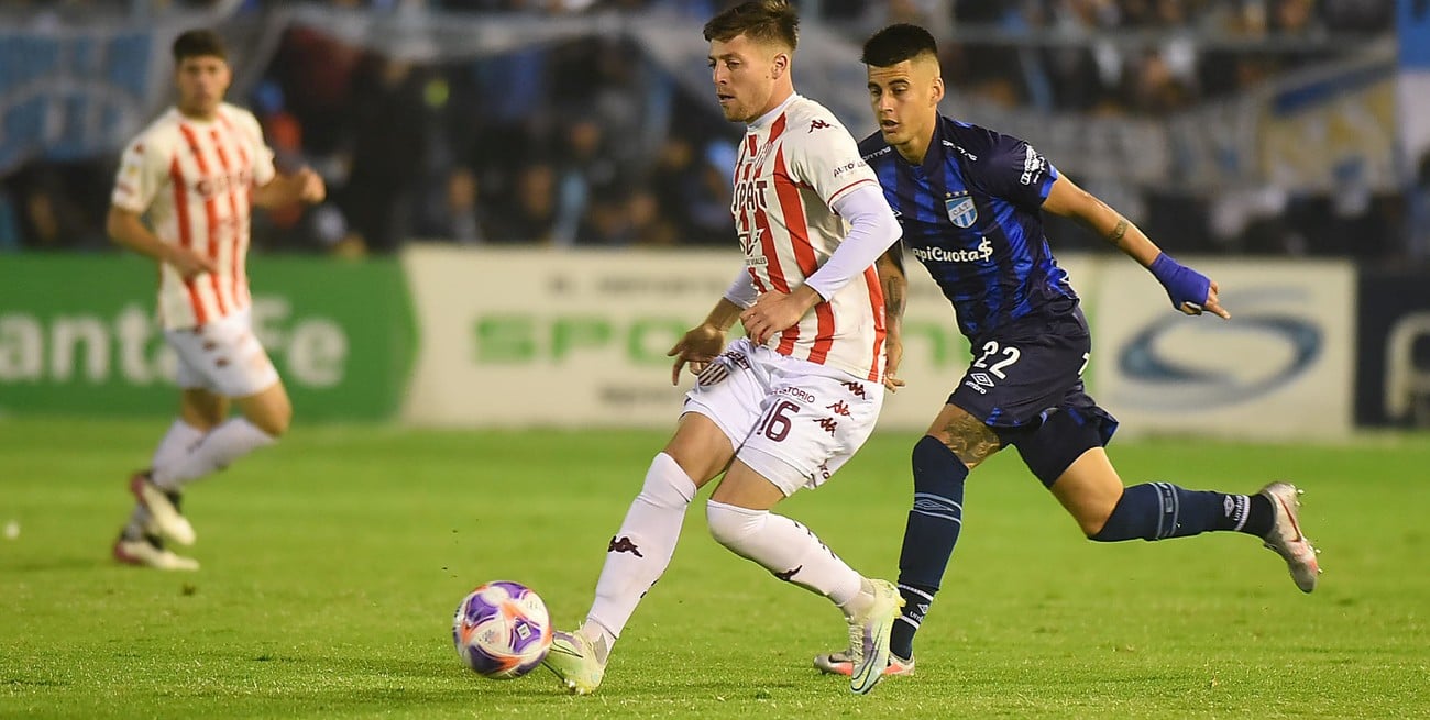 De lo mejor con Méndez. Sin dudas, Federico Vera mejoró y mucho con la llegada del "Gallego" al banco de López y Planes. Está a casi nada de los 100 partidos con la rojiblanca a bastones: lleva 98 planillas y 1 gol. Crédito: Manuel Fabatía