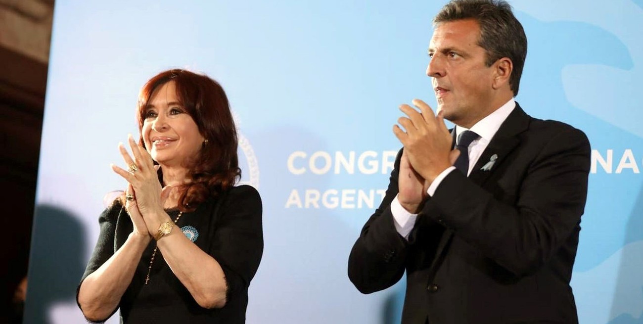 Cristina y Massa en el acto de este lunes. Crédito: Télam