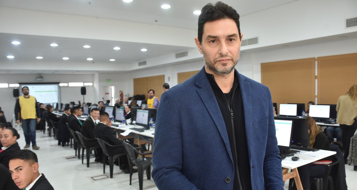 El subsecretario de Innovación Pública, Alejandro Sartorio, detalló a El Litoral los planes de contingencia para afrontar eventuales fallas en el procedimiento de transmisión y carga de datos. Créditos: Flavio Raina