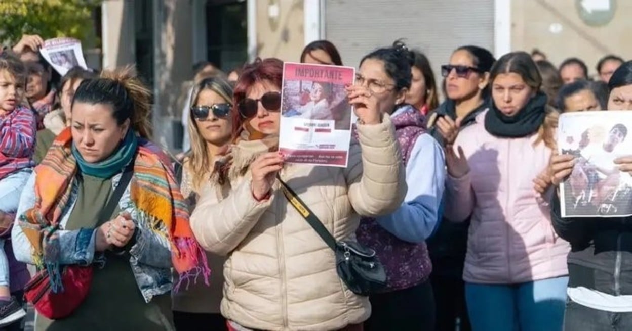 La madre del joven asesinado pide justicia.