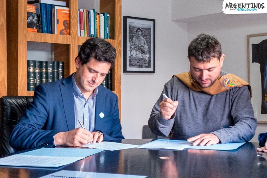 Juan Grabois también adhirió al compromiso por la alfabetización.