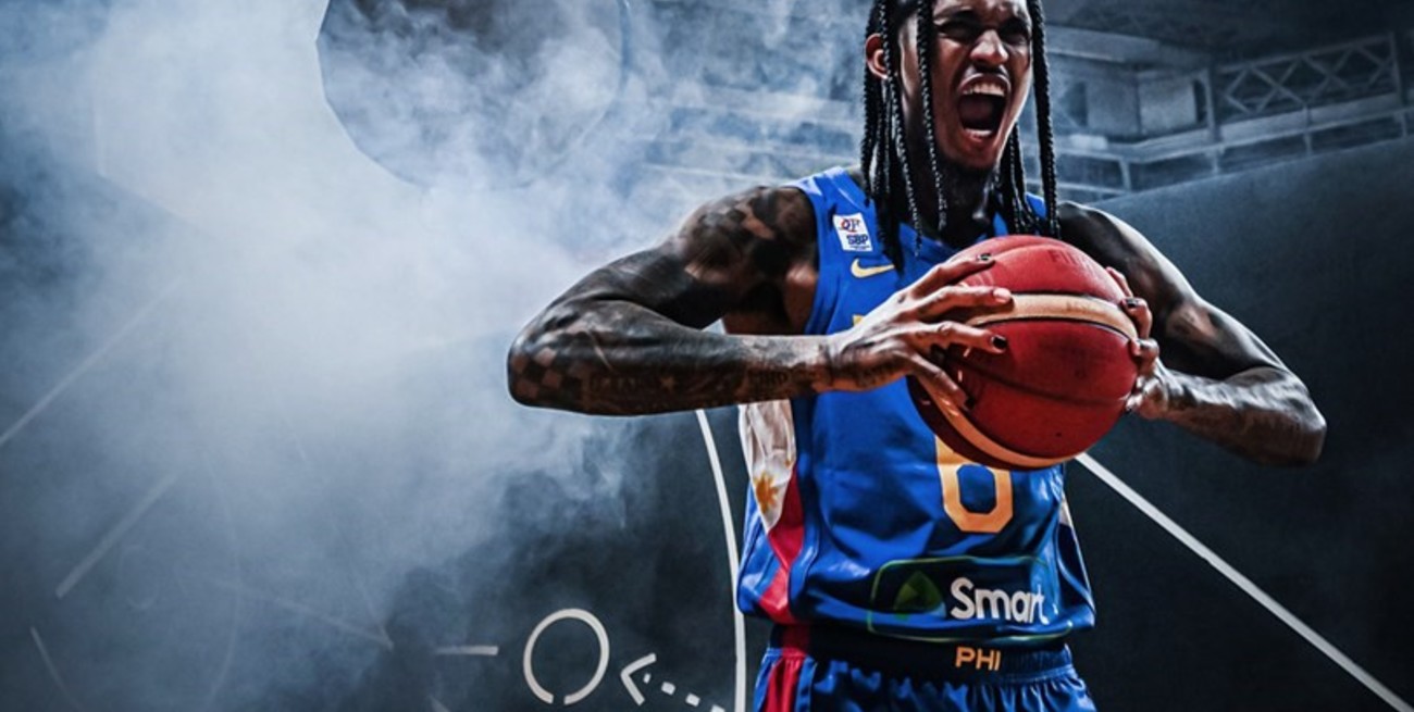 El estadounidense Jordan Clarkson quiera dar el golpe con los locales Filipinas. Crédito: FIBA