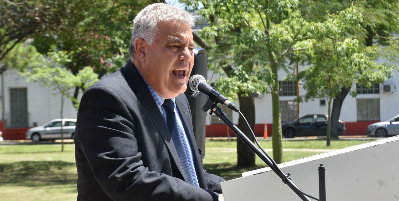 Héctor Acuña ocupó varios cargos a los largo de su carrera, el último como subsecretario de Asuntos Penitenciarios de la provincia, en coincidencia con el paso de Sain por Seguridad. Crédito: Flavio Raina/Archivo
