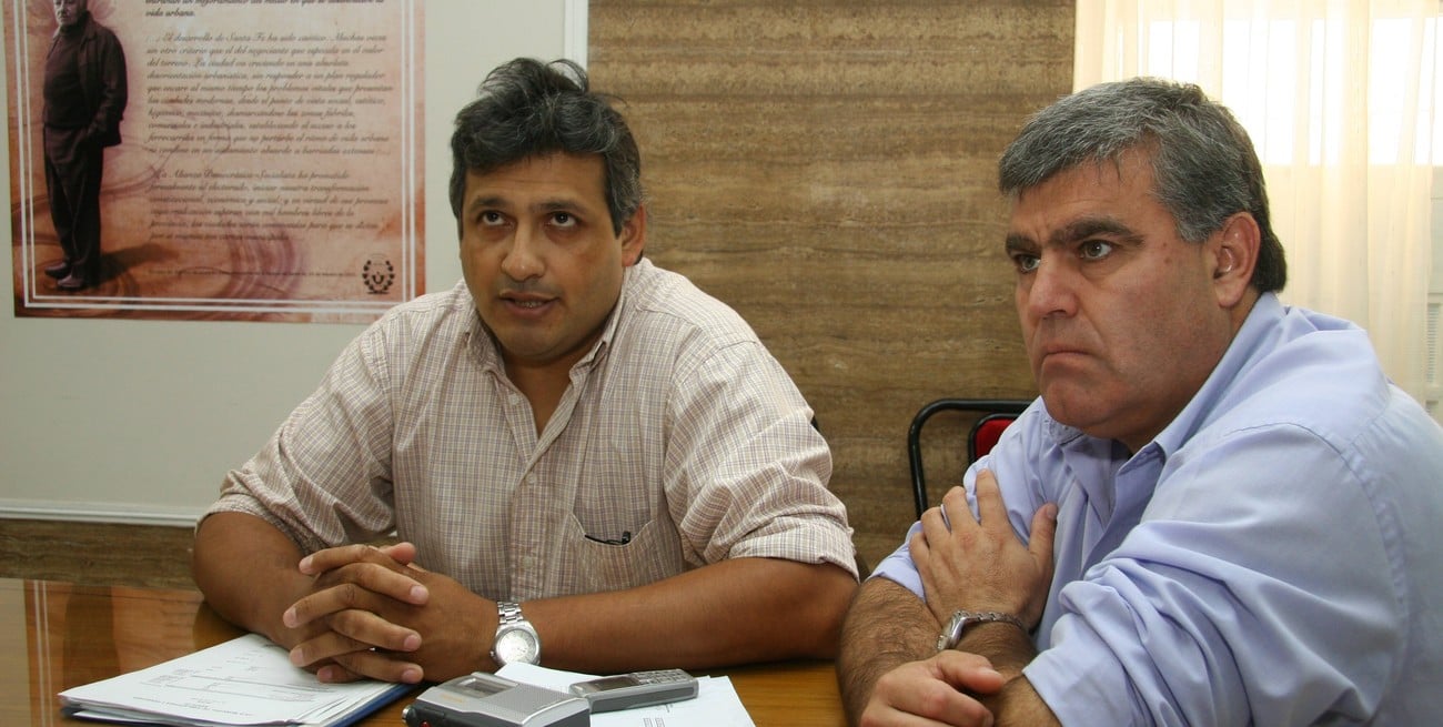 Más de una década atrás, Zalazar (izq) trabajó como asesor de Acuña (der), cuando éste ocupaba una banca en el Concejo municipal de Santa Fe y luego en Diputados. Crédito: Guillermo Di Salvatore/Archivo