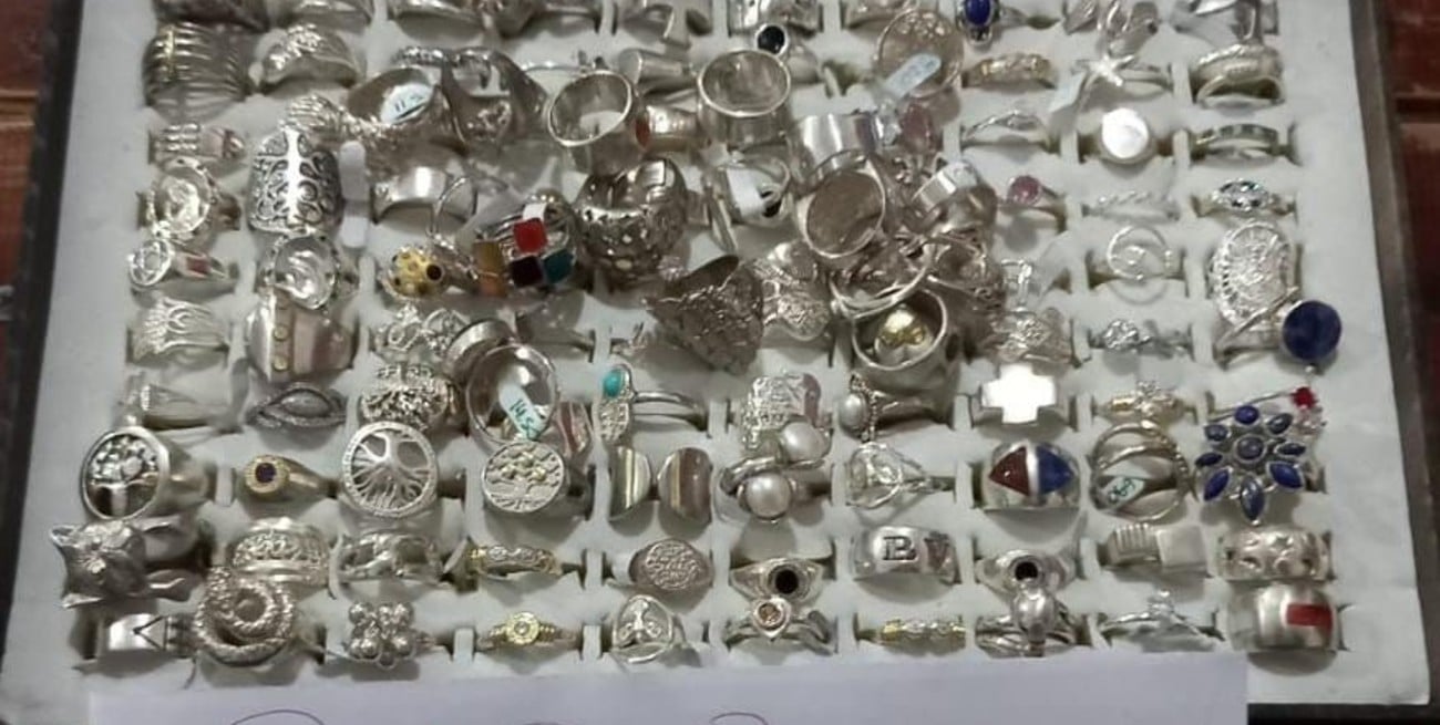 El robo se produjo el 6 de septiembre en la esquina de una joyería ubicada en el barrio Unión y Trabajo. Crédito: Prensa AIC