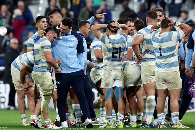 El dolor de Los Pumas tras la derrota ante los All Blacks. Crédito: Reuters