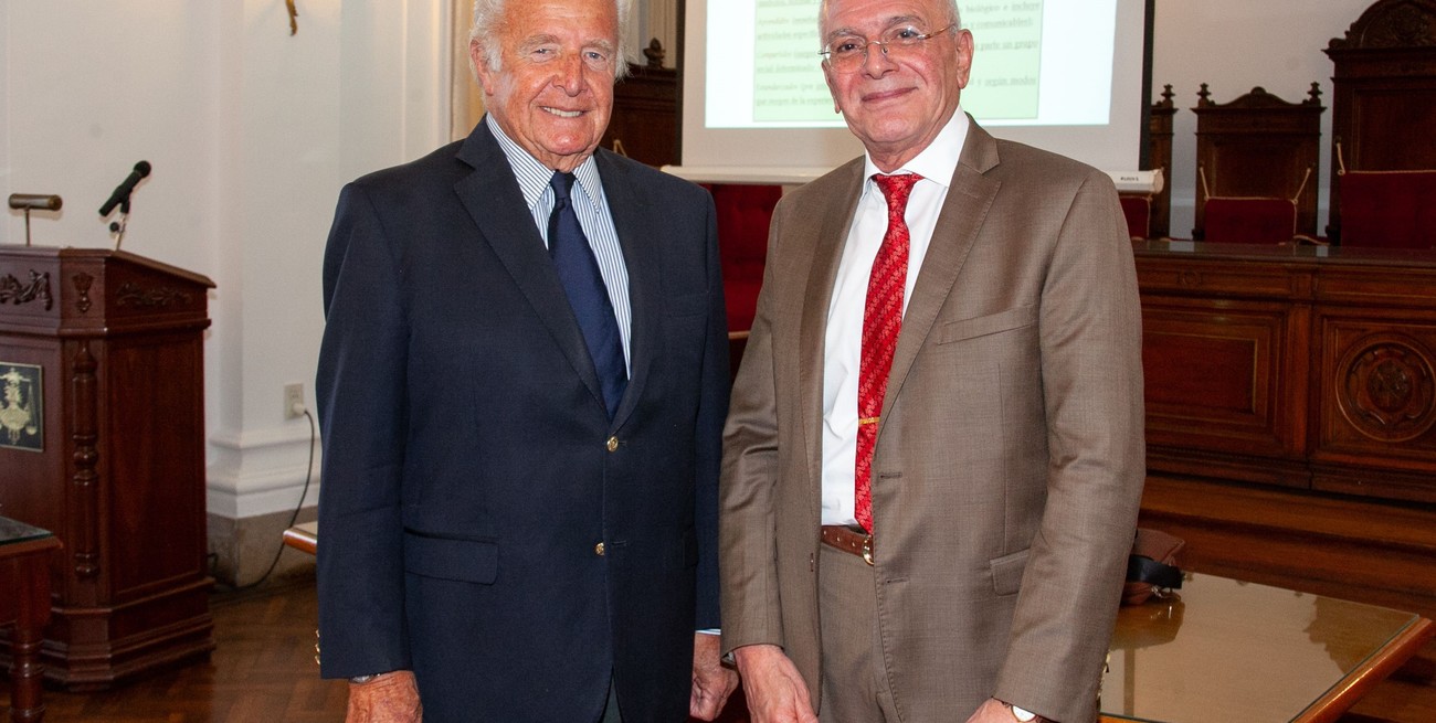 La actividad contó con la presencia del del ministro de la Corte Suprema, Dr. Eduardo G. Spuler, en la foto junto al Dr. Godoy. Crédito: Gentileza Prensa Poder Judiciales