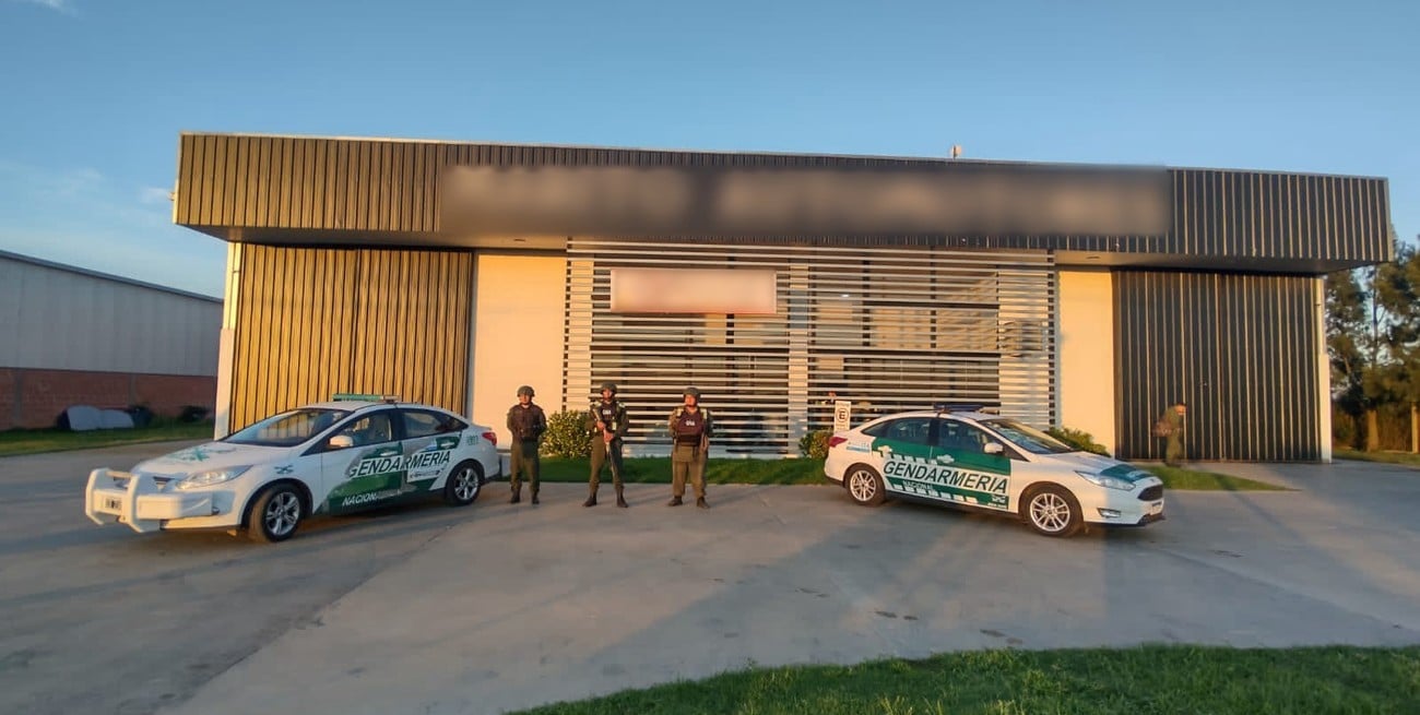 El dinero incautado estaba guardado en una vivienda particular y un comercio de la ciudad norteña.
Crédito: Prensa GNA