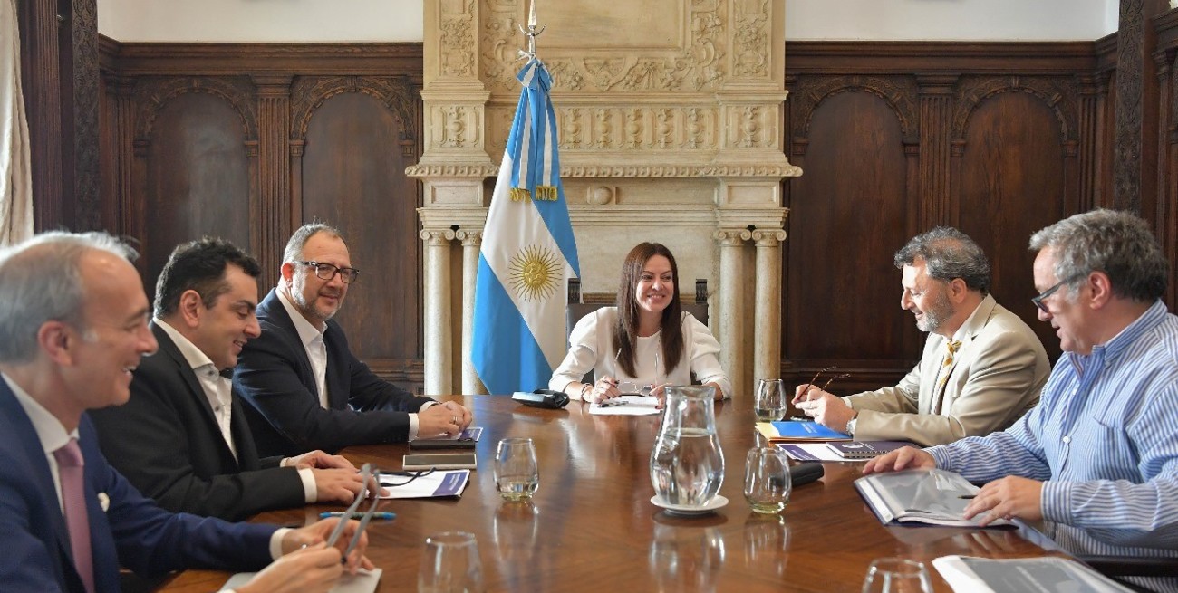Sandra Pettovello encabezó este viernes la primera reunión del ministerio de Capital Humano, al que Milei prometió que le dejaría "billetera abierta".