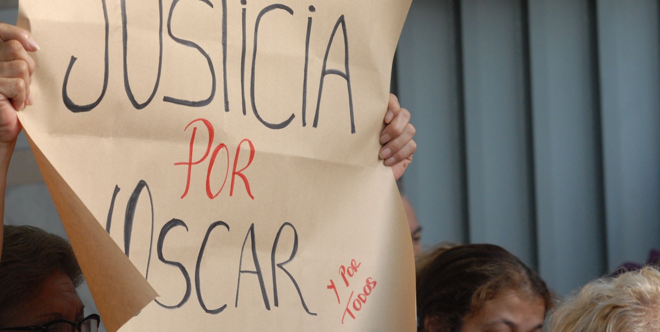 ¡Justicia por Oscar! La muerte del comerciante generó la reacción de sus vecinos, que reclamaron seguridad a las autoridades. Crédito: Mauricio Garín