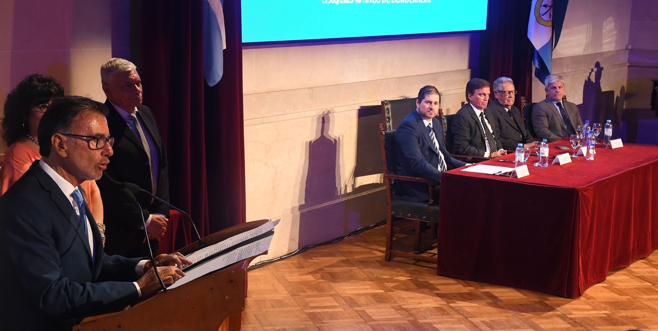 Sobre el voto joven, el constitucionalista opinó que “fue una decisión unilateral” del Tribunal Electoral que en ese momento estaba a cargo Daniel Erbetta. Crédito: Guillermo Di Salvatore