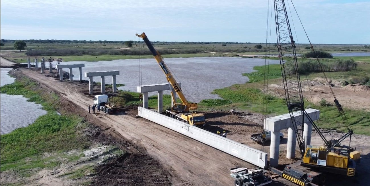 El puente sobre el Paraná Miní, en Villa Ocampo, es la obra civil de mayor envergadura del extremo norte provincial. Crédito: El Litoral