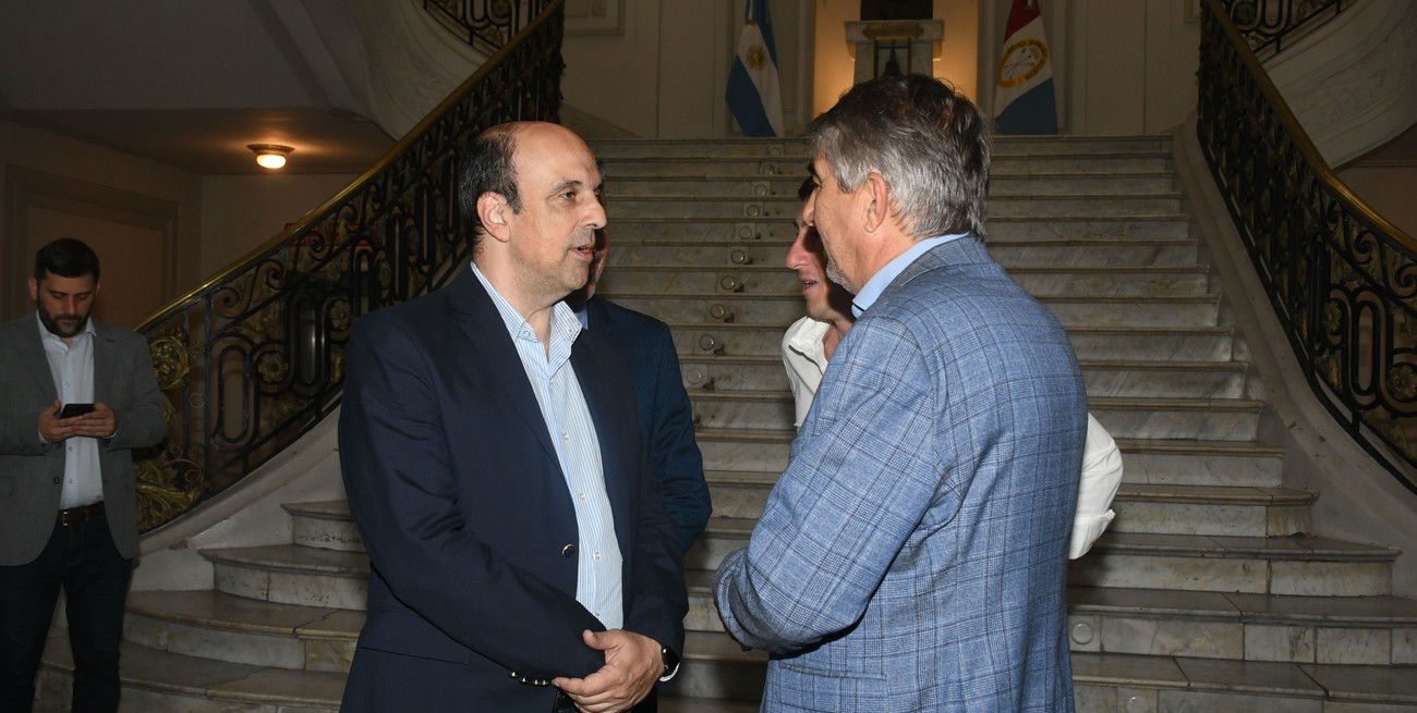 “Hay temas para discutir, la educación es una prioridad del gobernador”, señaló el entrevistado. Crédito: Flavio Raina/Archivo