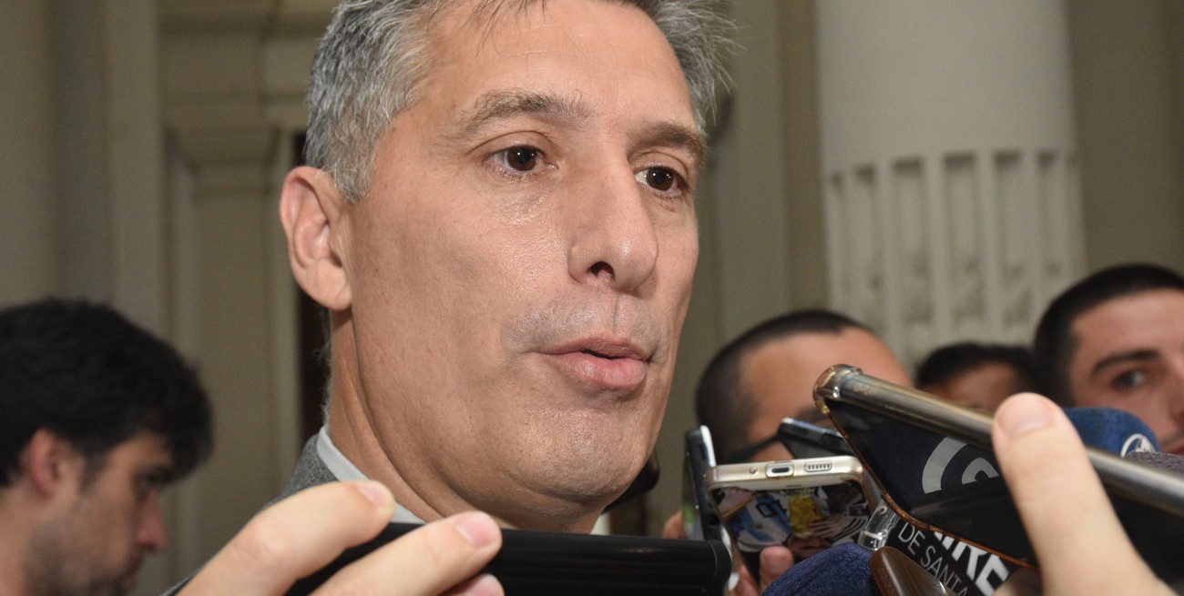 "Conviene tomar crédito para invertir. Para gasto corriente en principio no lo hemos necesitado", destacó el ministro de Economía. Crédito: Flavio Raina