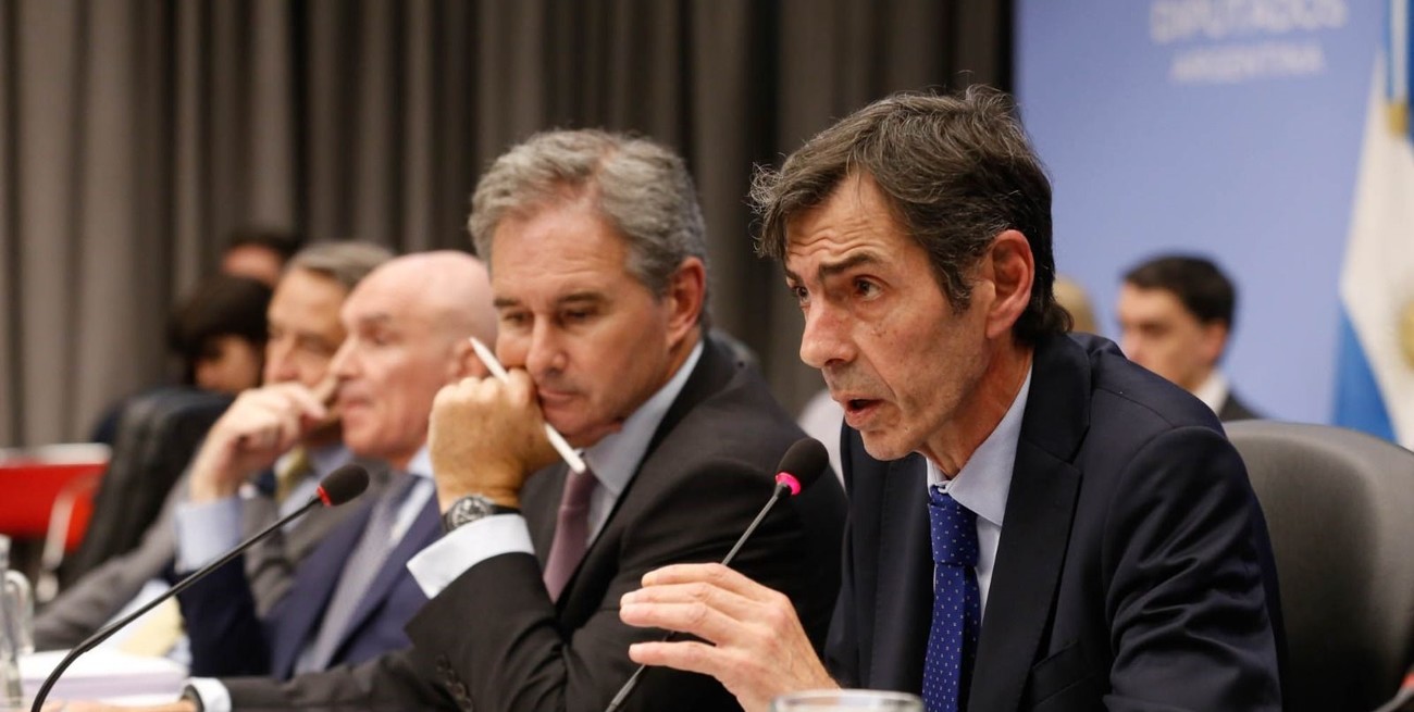 El secretario de Energía de la Nación, Eduardo Rodríguez Chirillo, propone “el traslado gradual total” de las cargas desde el Estado a los usuario. Crédito: El Litoral