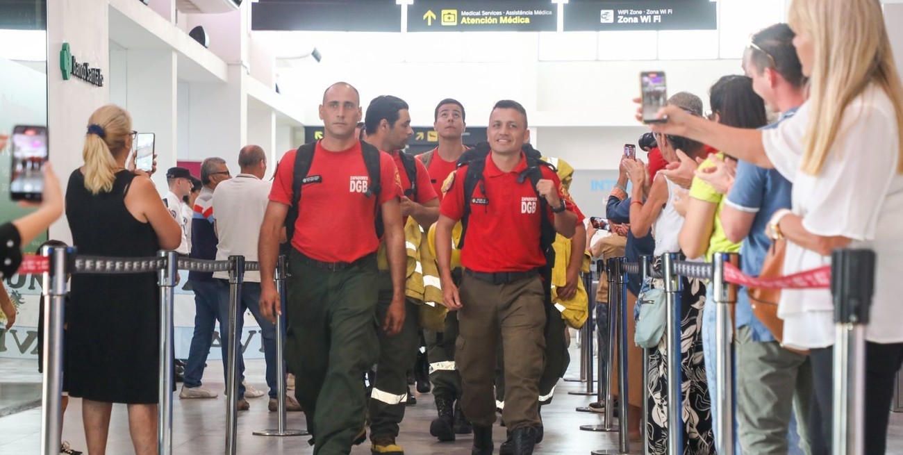 La Brigada Forestal de Santa Fe está integrada por bomberos Zapadores y Voluntarios, personal de la Secretaría de Protección Civil Forestal, paramédicos y especialistas en comunicaciones. FOTO: Prensa Gobierno