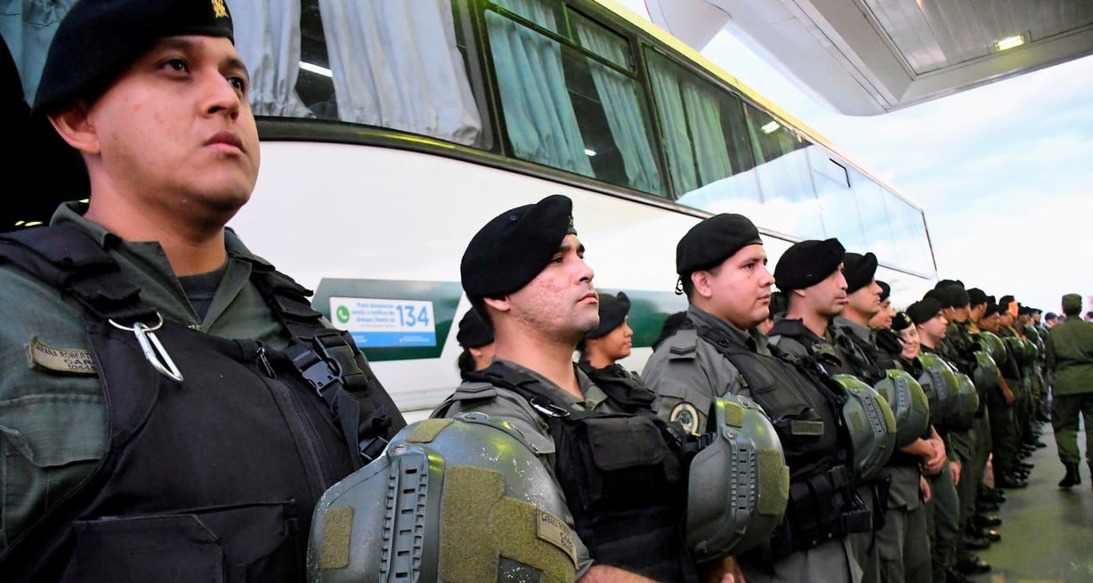 Cientos de gendarmes arribaron este lunes a Rosario para enfrentar a las organizaciones de narcotraficantes. Foto: REUTERS.