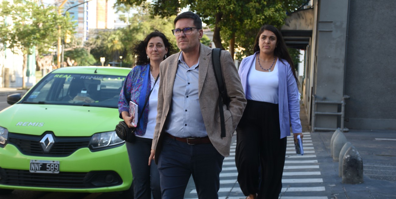 "La Educación es nuestra prioridad hoy y siempre", destacó el ministro Goity, que se mostró "angustiado" ante la continuidad del conflicto. Foto: Luis Cetraro