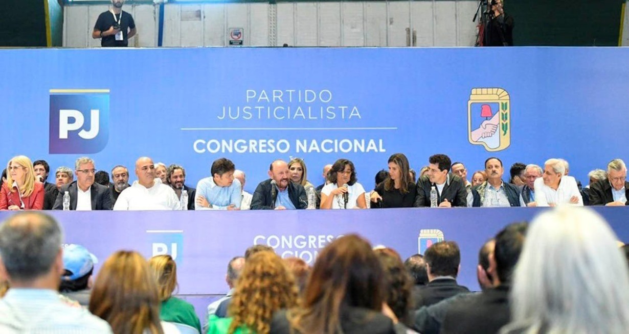 El Partido Justicialista (PJ) llevó adelante su Congreso Nacional en el micro estadio del club Ferrocarril Oeste del barrio porteño de Caballito. Foto: NA.