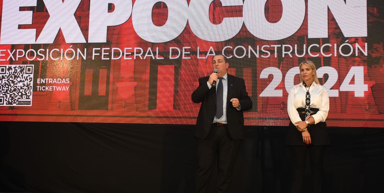 Juan Pablo Poletti, intendente de Santa Fe y María José Correa, directora comercial de Torre Puerto SA. Foto: Manuel Fabatia