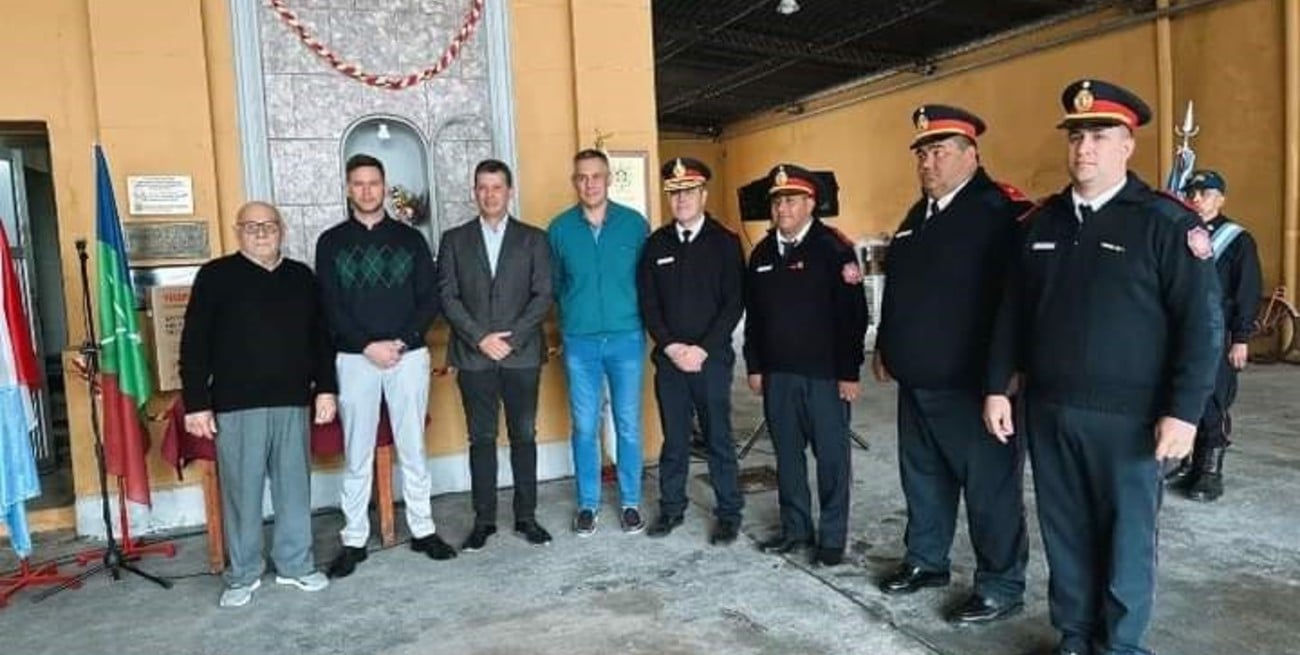 Autoridades corondinas, departamentales y de la institución, durante la ceremonia.