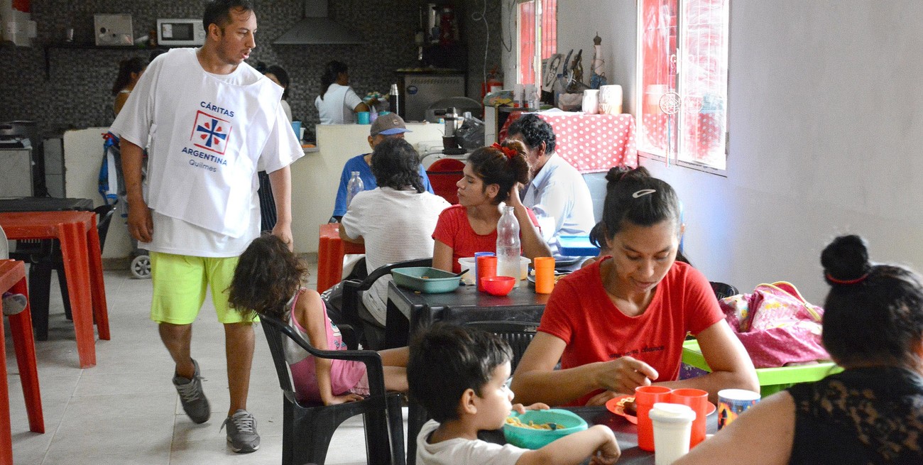"Respuesta alimentaria" es uno de los programas que lleva adelante la institución benéfica en los distintos comedores sociales del país.