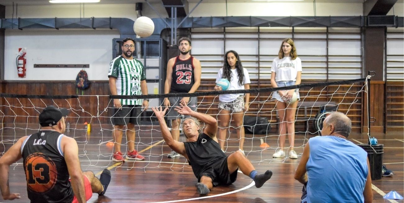 Uno de los deportes más solicitado es el vóley.