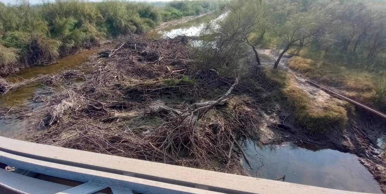 Desde 2004 autoridades locales y departamentales vienen gestionando y solicitando a la Provincia, la construcción de un nuevo viaducto sobre la traza provincial que une los departamentos Las Colonias y Castellanos.