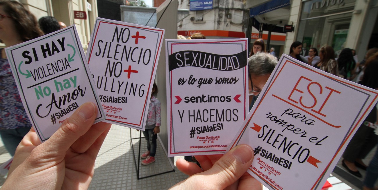 "La Ley de Educación Sexual Integral (ESI), sancionada en 2006 en Argentina, fue súper discutida, está vigente y tiene buena recepción entre jóvenes. Sin embargo, sigue teniendo dificultades de implementación y pasa esto de la discriminación", dice la socióloga Carolina Cravero. Crédito: Mauricio Garín