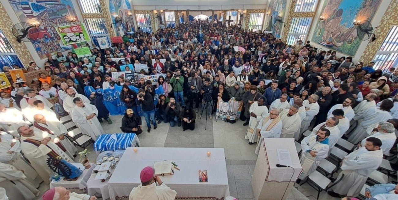Misas similares se llevaron a cabo en La Banda, Santiago del Estero, en la ciudad de Córdoba y en Mar del Plata. Gentileza: Conferencia Episcopal Argentina