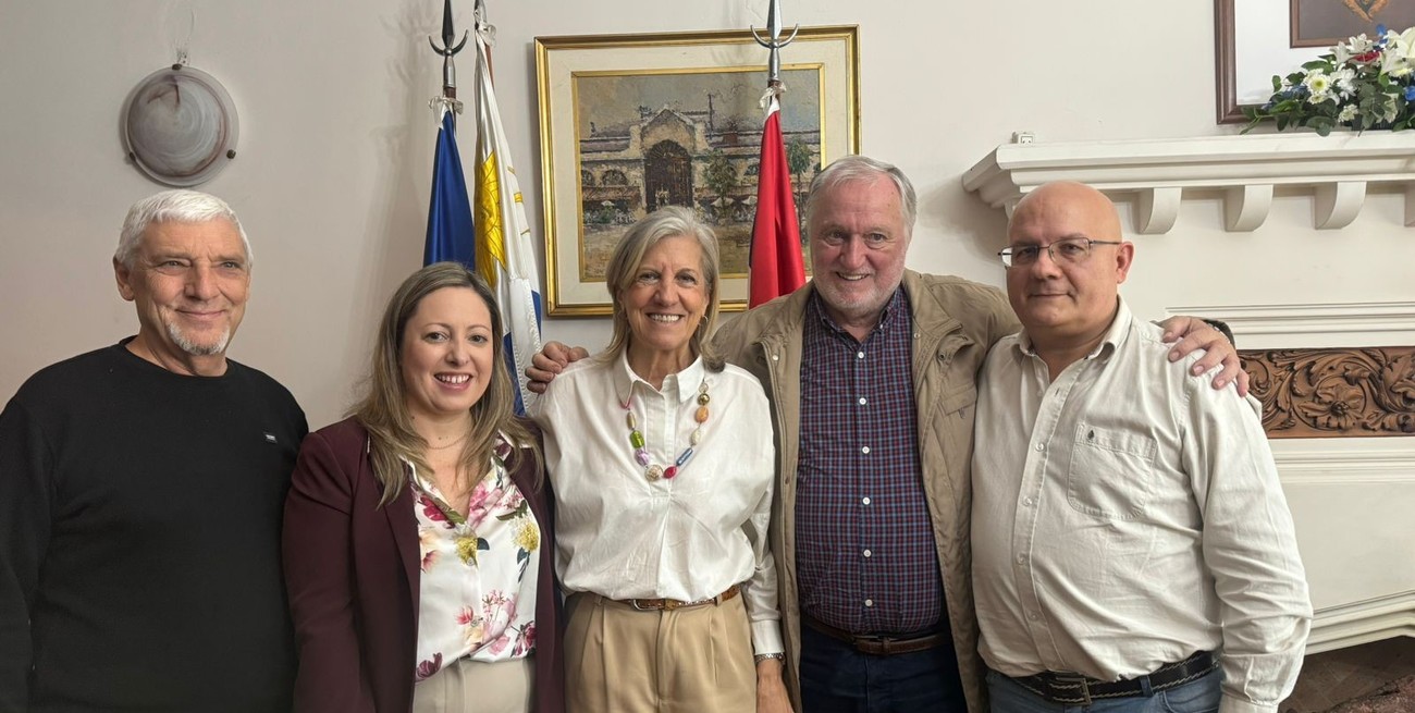Celia Otegui, Lizy Rodenas, Gustavo Batistoni, Fernando Espósito y Domingo Rondina participaron del encuentro en Rosario. Foto: Gentileza