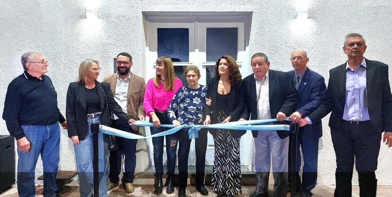 “Estas paredes que antes acuñaron los anhelos y las vivencias de nuestros queridos ferroviarios, de hoy en adelante se convertirán en un refugio seguro para la memoria colectiva de nuestro pueblo”, destacó Mitre.